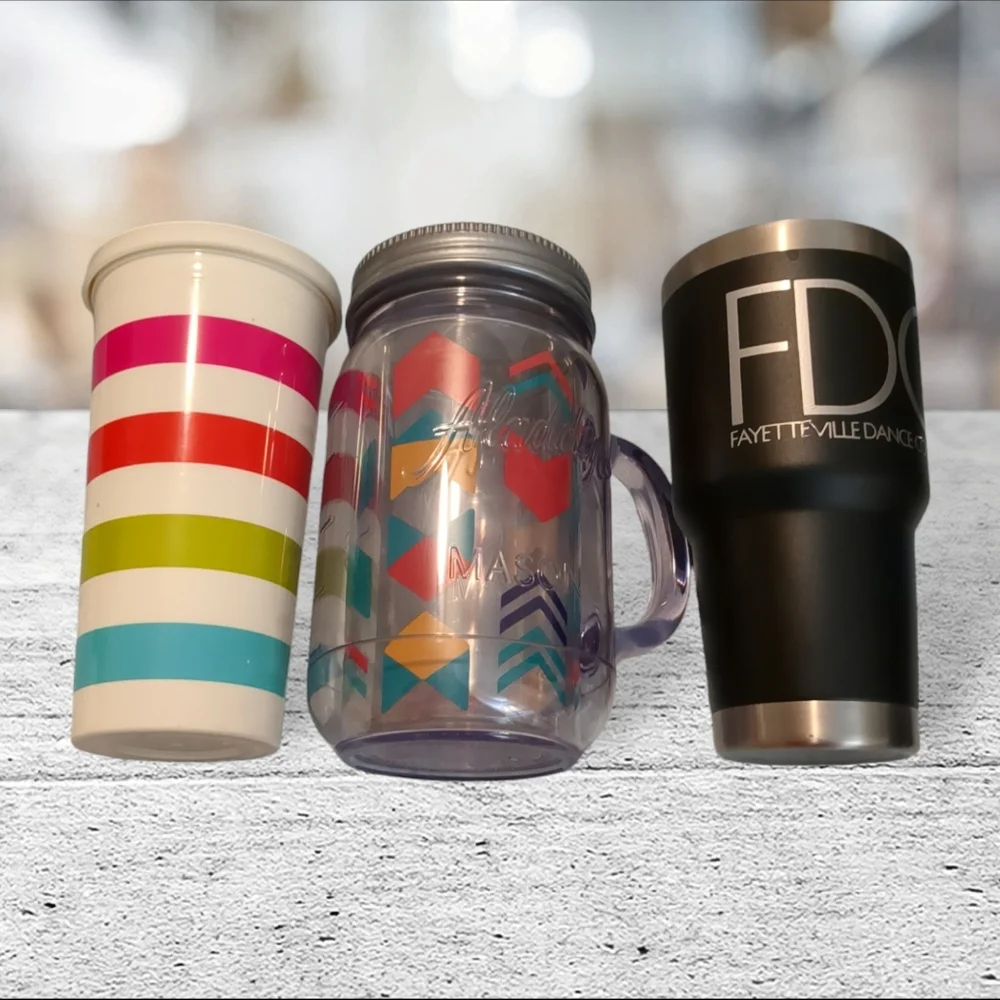 Asst of tumblers 2 plastic and 1 stainless steel - Picture 8 of 15